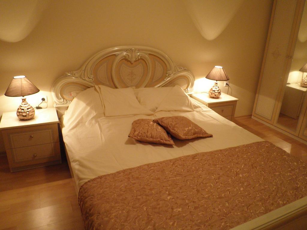 Private Apartments In Privilige Fort Beach 埃勒尼特 外观 照片
