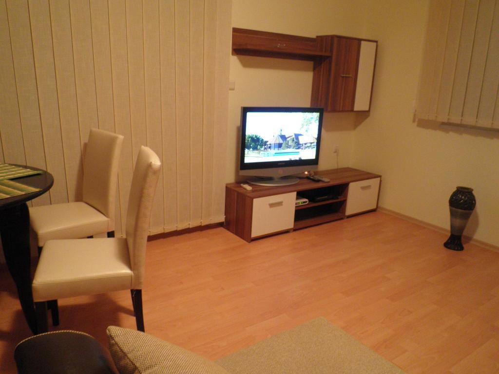 Private Apartments In Privilige Fort Beach 埃勒尼特 外观 照片