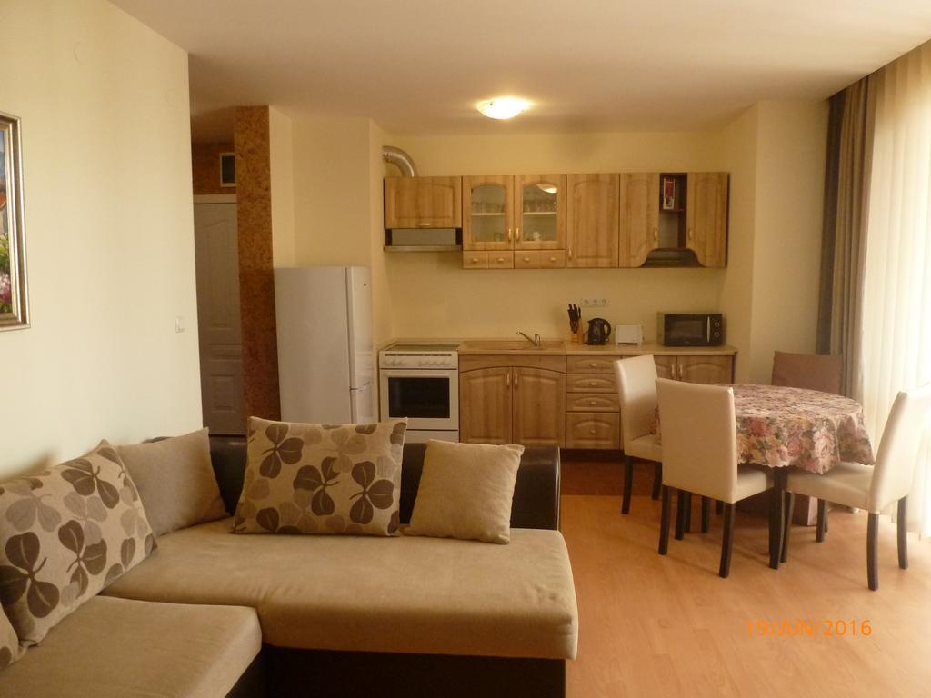 Private Apartments In Privilige Fort Beach 埃勒尼特 外观 照片